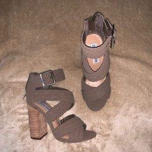 STEVE MADDEN HEELED SANDALS